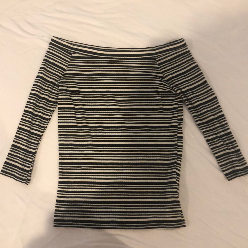Off the shoulder small stripped 3/4 sleeve